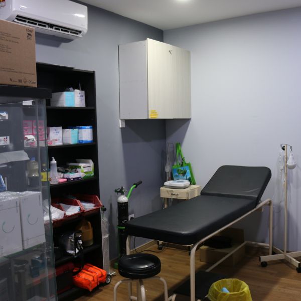 Poliklinik dan Surgeri Semarak