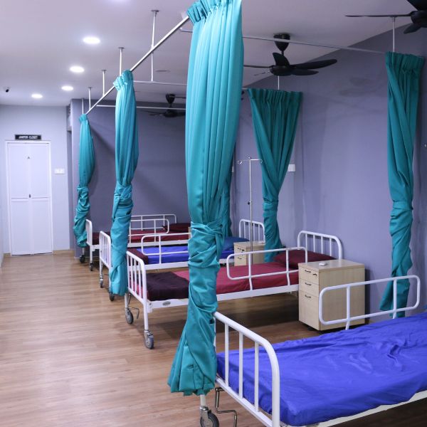 Poliklinik dan Surgeri Semarak
