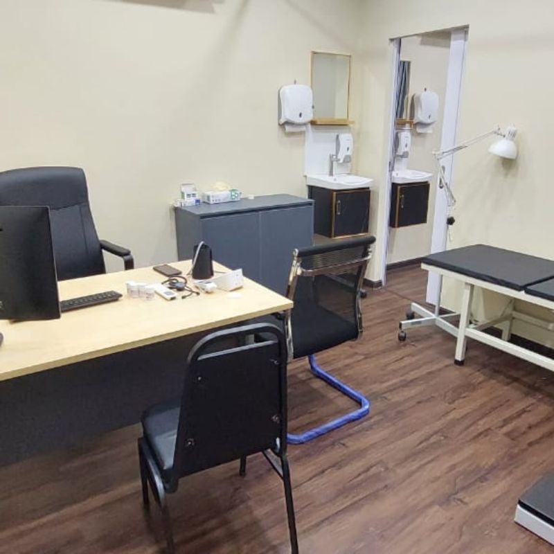 Poliklinik dan Surgeri Semarak Pandamaran